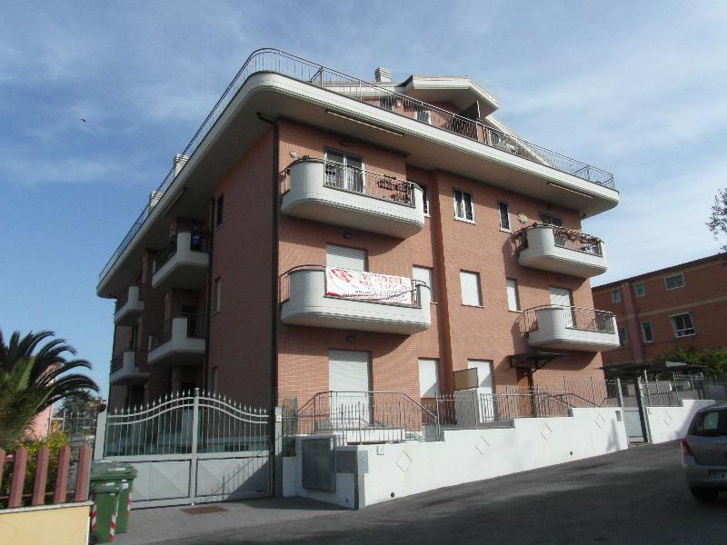 Appartamento via fontana candida 60  - foto 2
