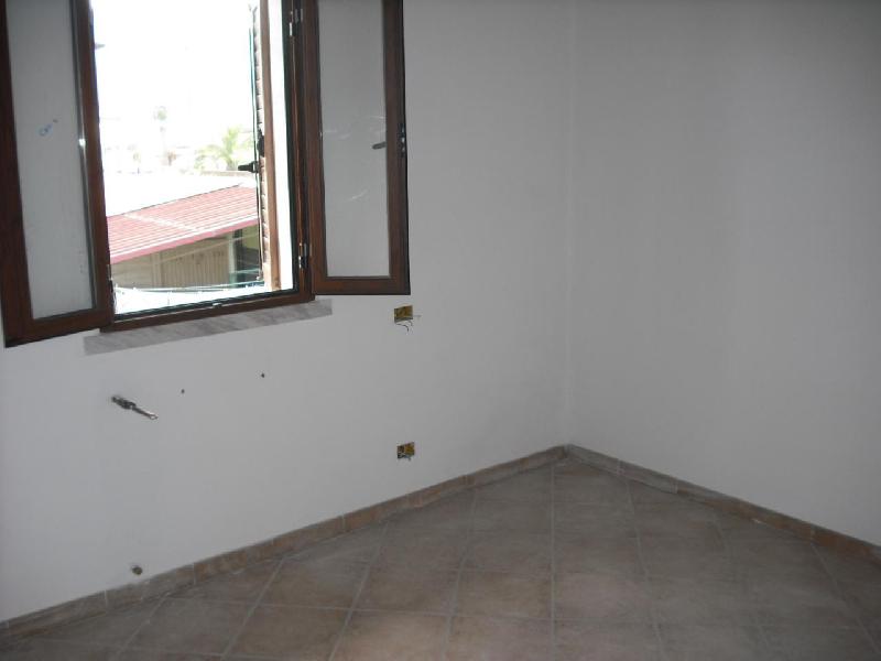 Casa Bi - Trifamiliare, Massa