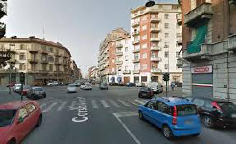 Appartamento corso vercelli  loading=