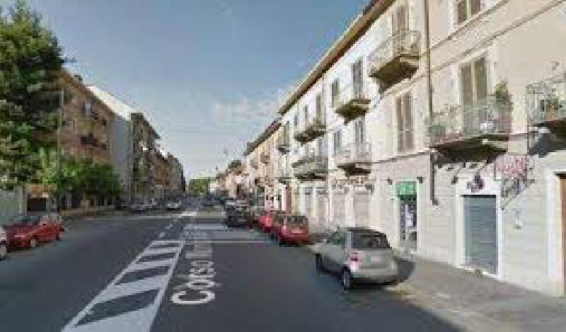 Appartamento via genova  loading=