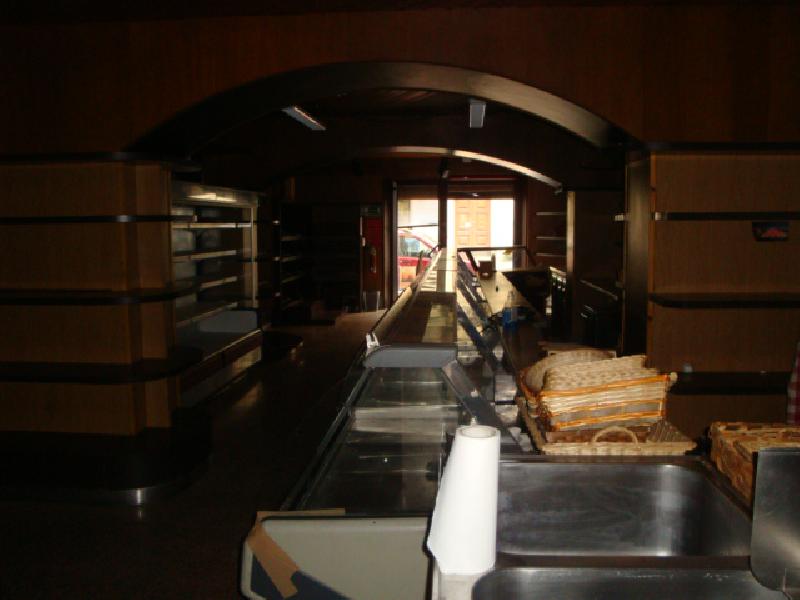 Locale commerciale via Passaglia 
