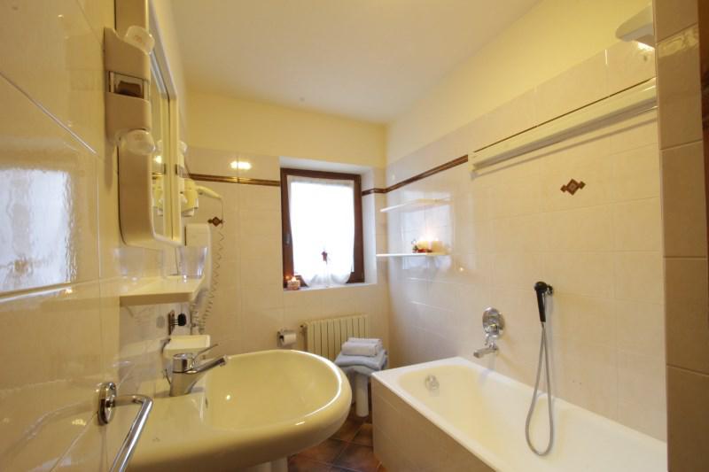 Appartamento via Saroch, 418/b 