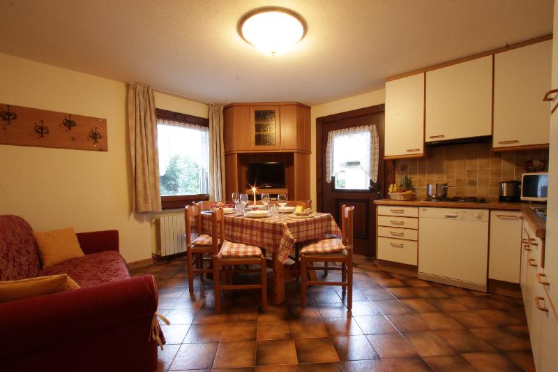 Appartamento via Saroch, 418/b  - foto 2