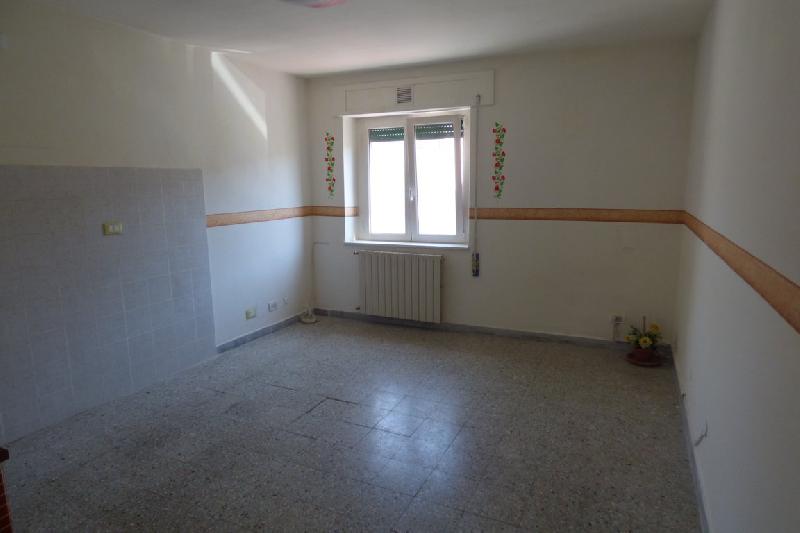 Appartamento via Vecchi Pardini  - foto 2
