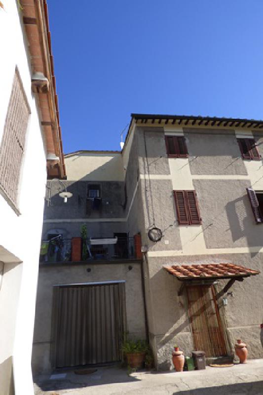 Porzione di casa via Romana 