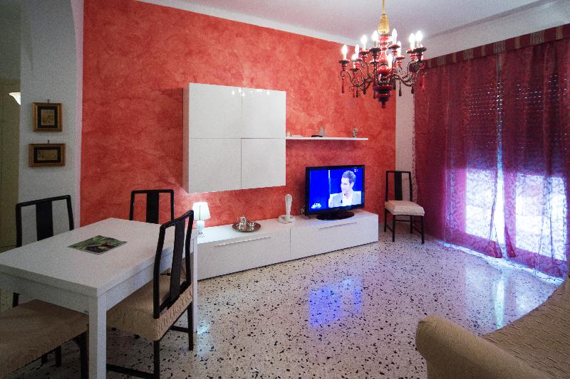 Appartamento via Cataldo Parisio 48  - foto 2