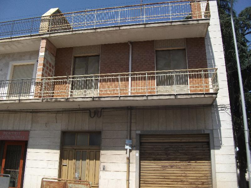 Palazzo / Stabile via Monsignor Laera 133  - foto 2