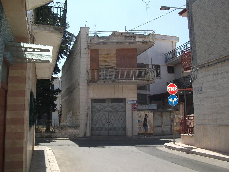 Palazzo / Stabile via Monsignor Laera 133  - foto 5