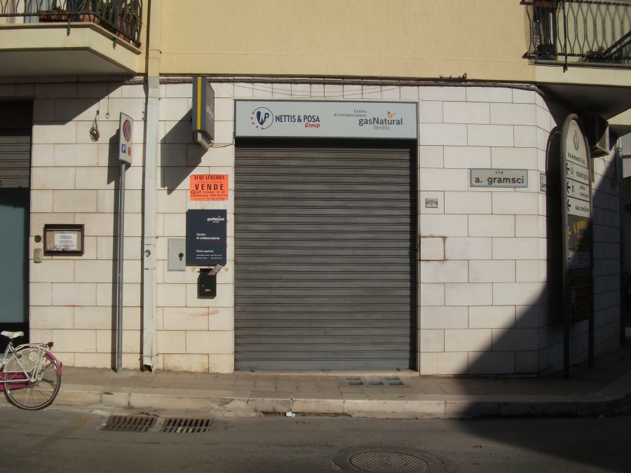 Locale commerciale via Antonio Gramsci, Cassano delle Murge