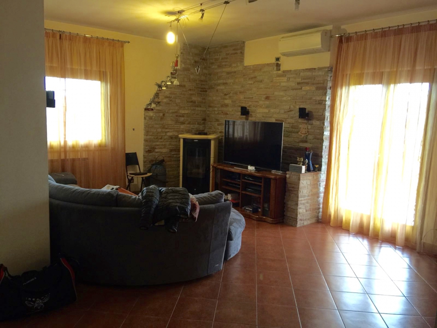 Villetta a schiera via delle molette, Mentana