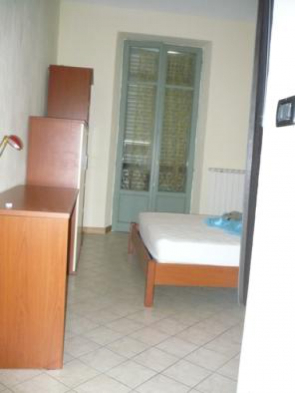 Appartamento VIA MODENA 