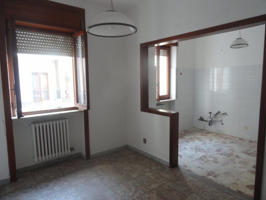 Appartamento VIALE UGO FOSCOLO, 14  - foto 2