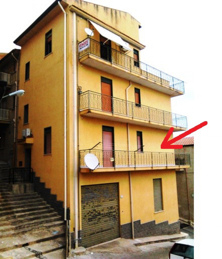 Appartamento via Santa Maria 41  loading=