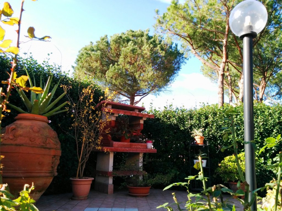 Villa Via Fermignano  - foto 9