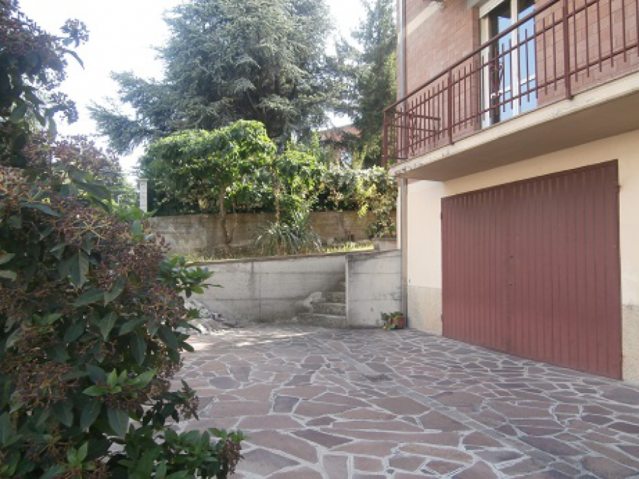 Appartamento Via giacobazzi 5  loading=