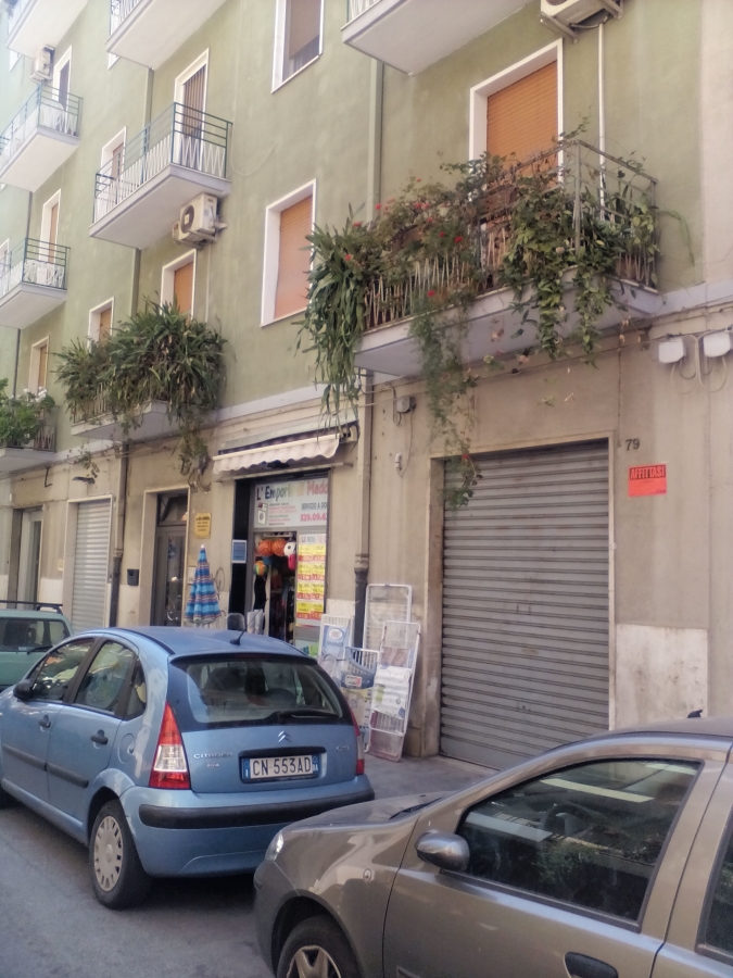 Locale commerciale Via Nizza 79 