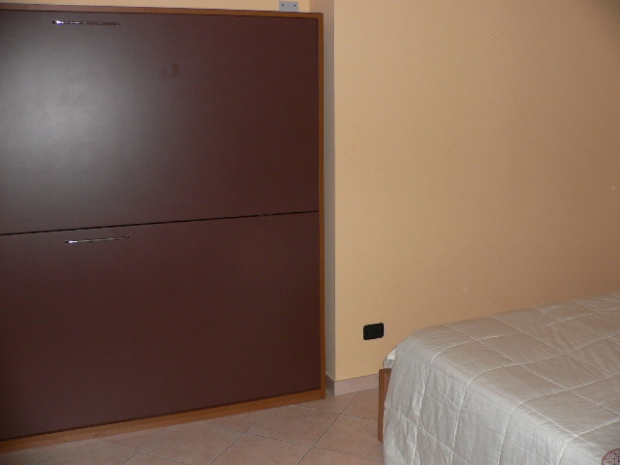 Appartamento via Foscolo 22  - foto 5