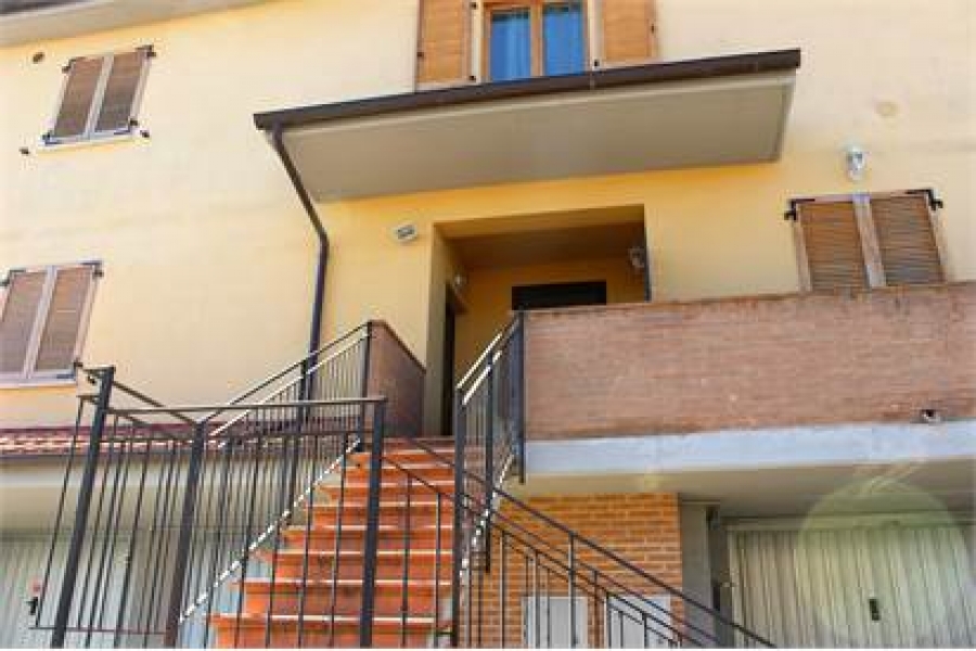 Appartamento viale umberto 1  loading=