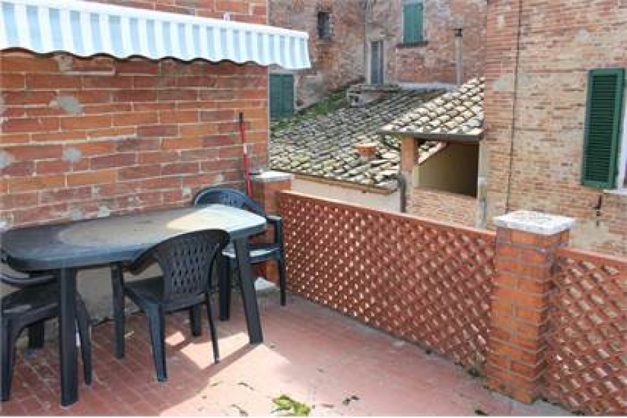 Porzione di casa via a.saffi  - foto 2