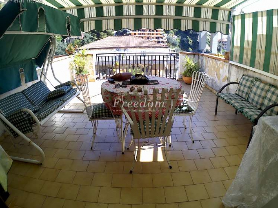 Appartamento via monte bianco  loading=