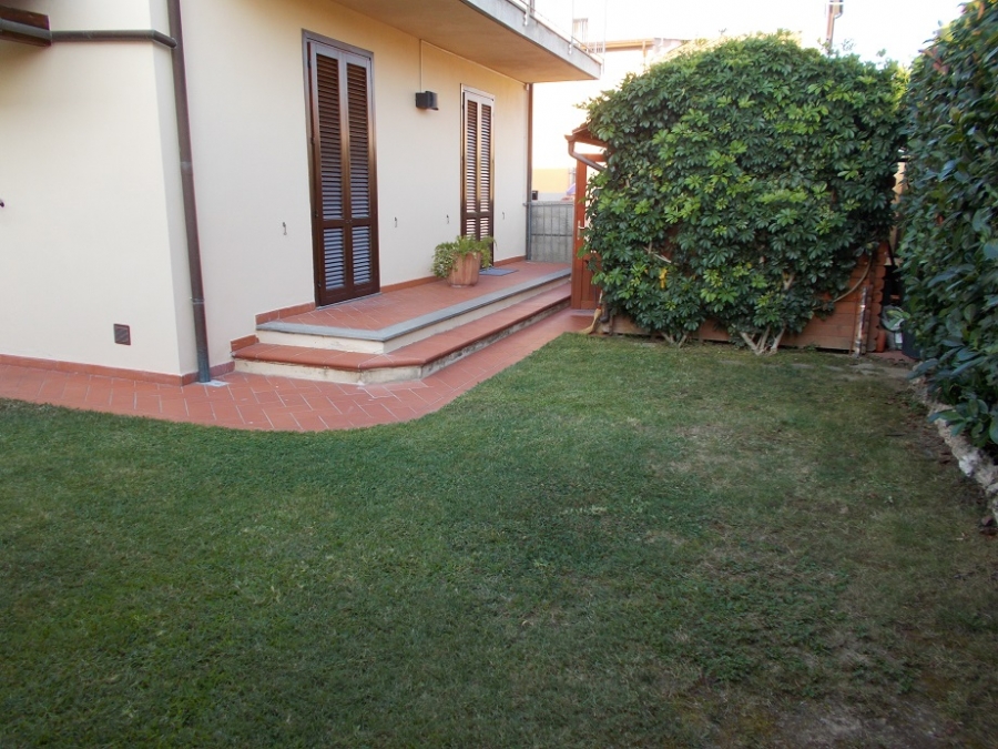 Casa indipendente Via Roma  - foto 2