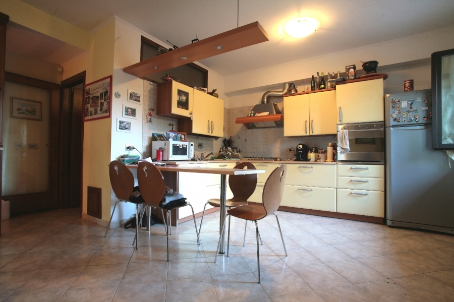 Villetta a schiera via grecia 