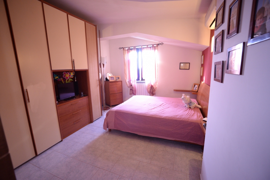 Villetta a schiera via grecia  - foto 13