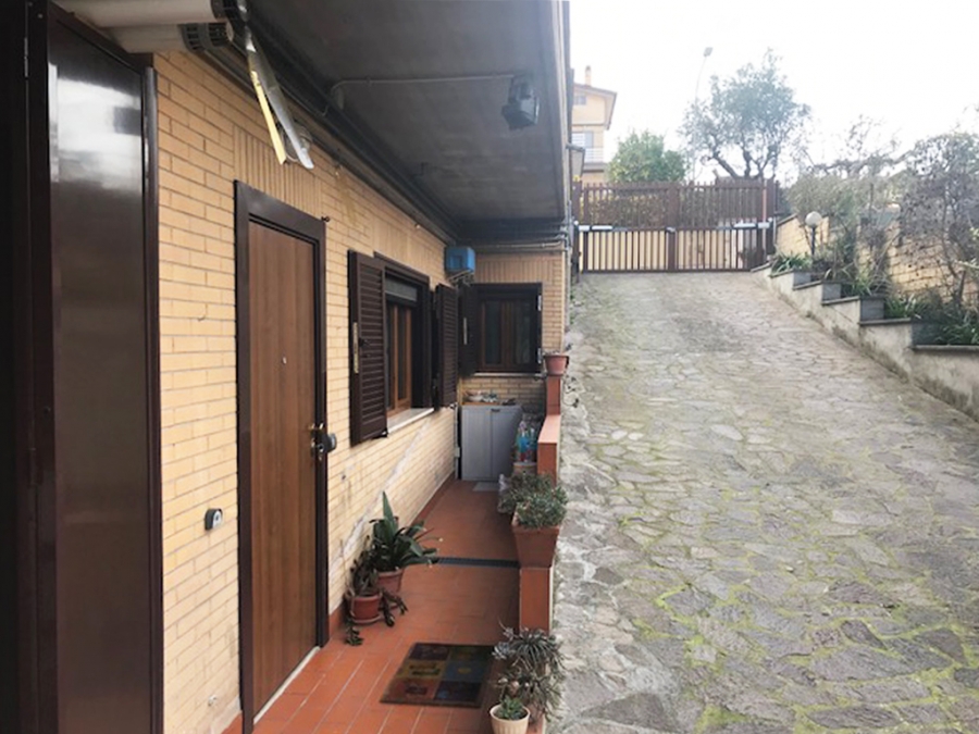 Appartamento via Mombaruzzo  - foto 2