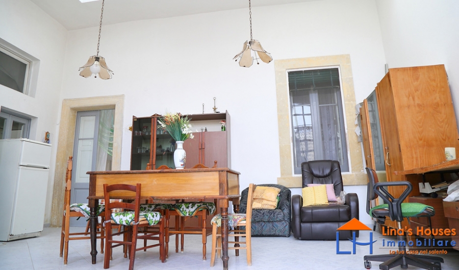 Casa indipendente Via Camillo Benso Conte di Cavour  - foto 2