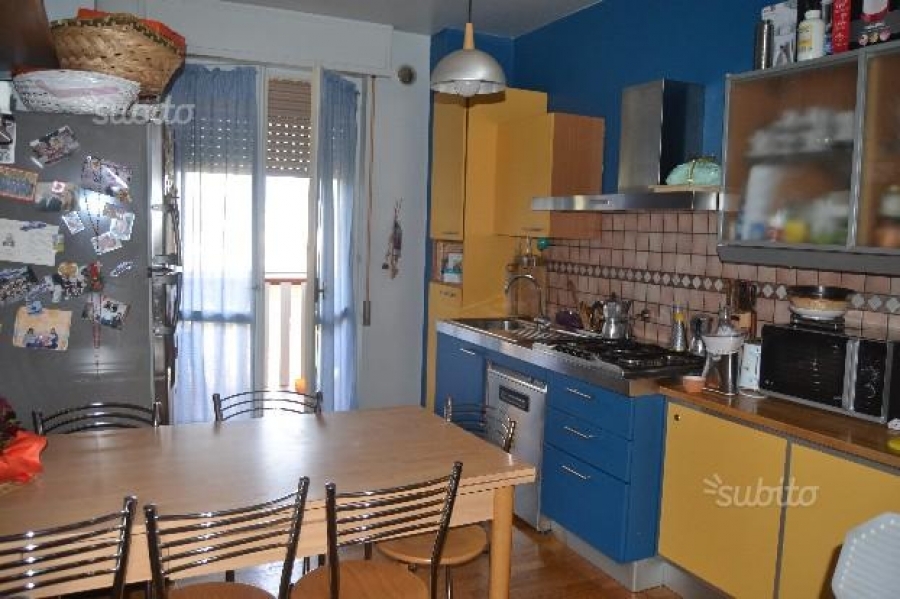 Appartamento via Volta  - foto 4