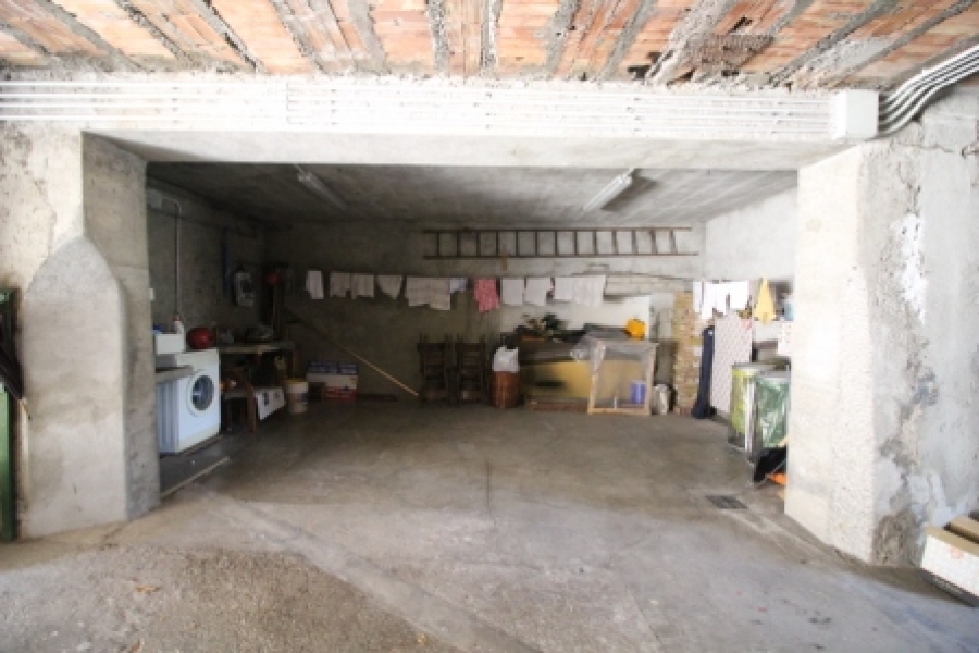 Appartamento via Vignola  loading=