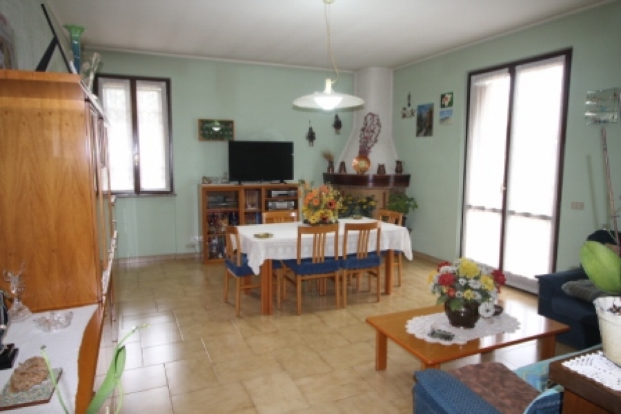Casa Bi - Trifamiliare, Almè