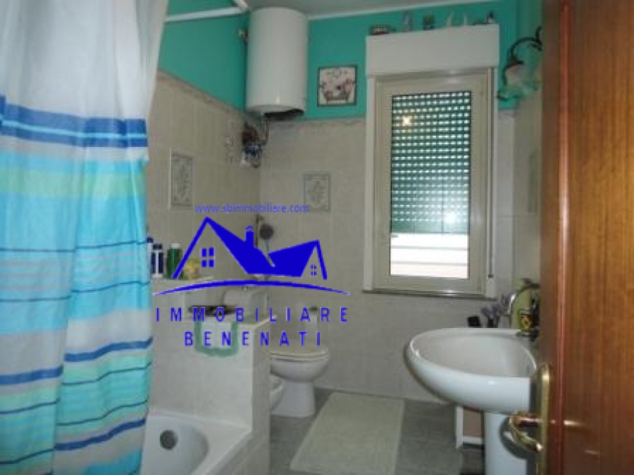 Appartamento via Anna Frank  - foto 10