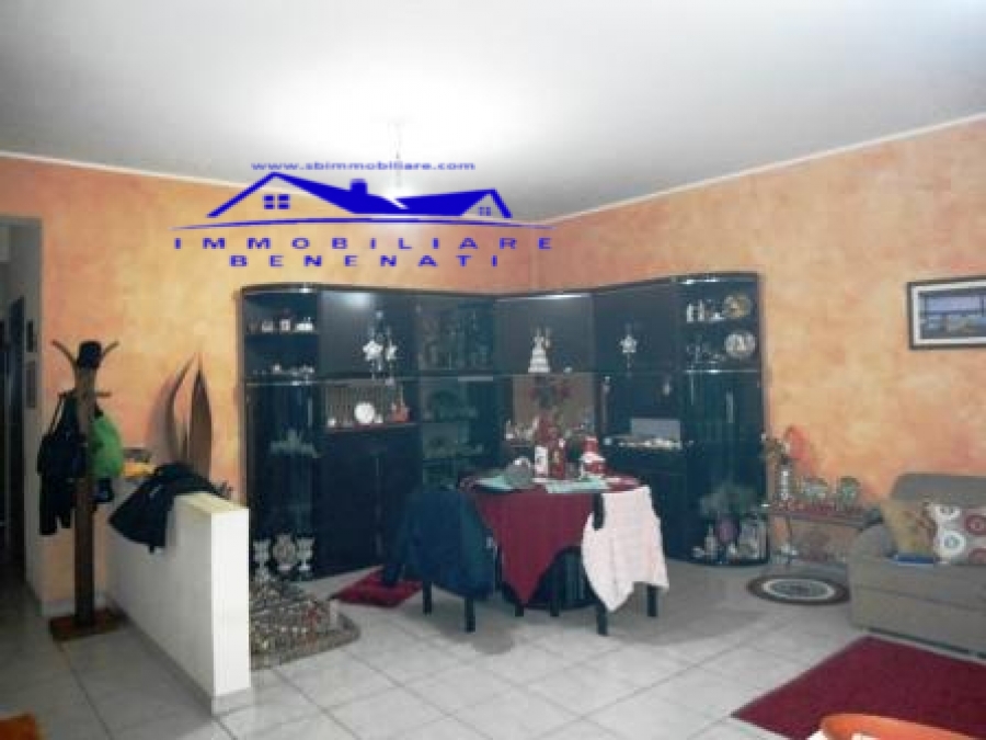 Appartamento via Anna Frank  - foto 2
