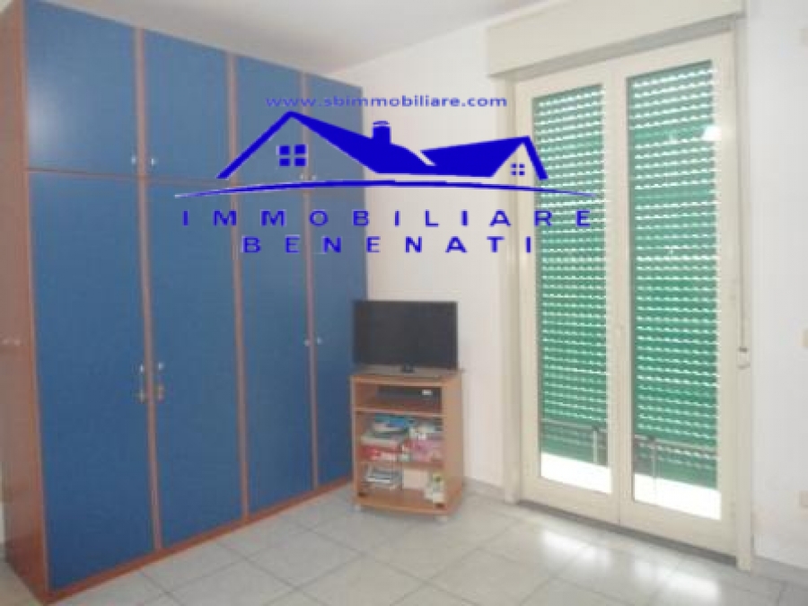 Appartamento via Anna Frank  - foto 7