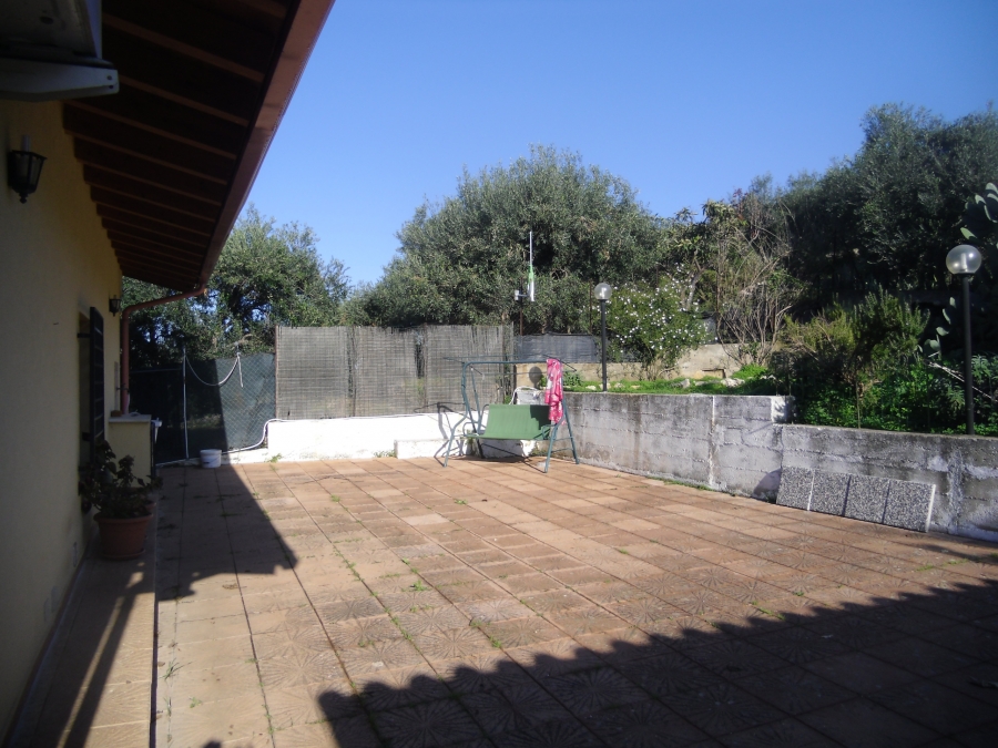 Villa strada comunale raiata  - foto 3
