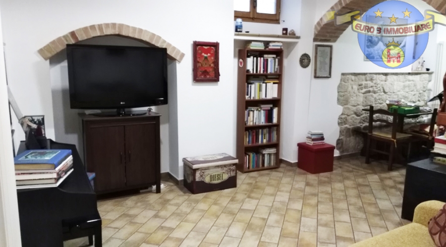 Porzione di casa  - foto 2