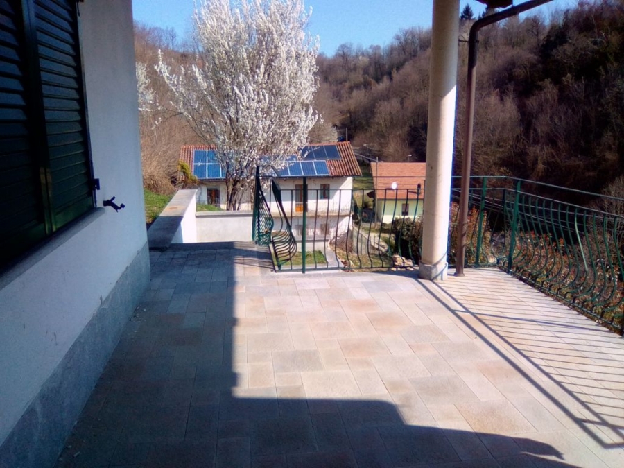 Casa indipendente regione Carlevè 25  - foto 2