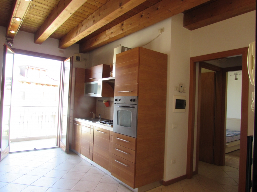 Appartamento Via Olmo  - foto 3