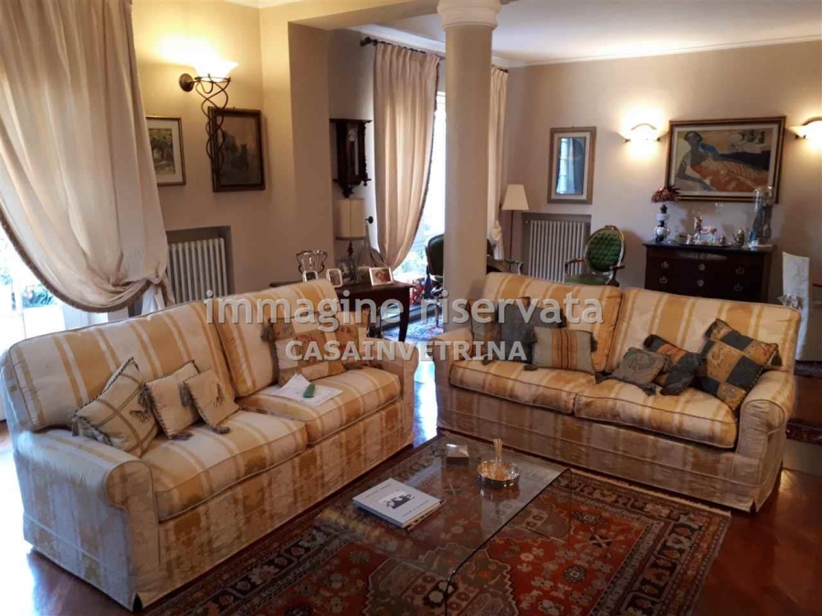 Villa  - foto 2