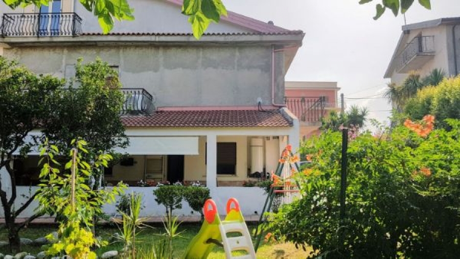Villa  - foto 2