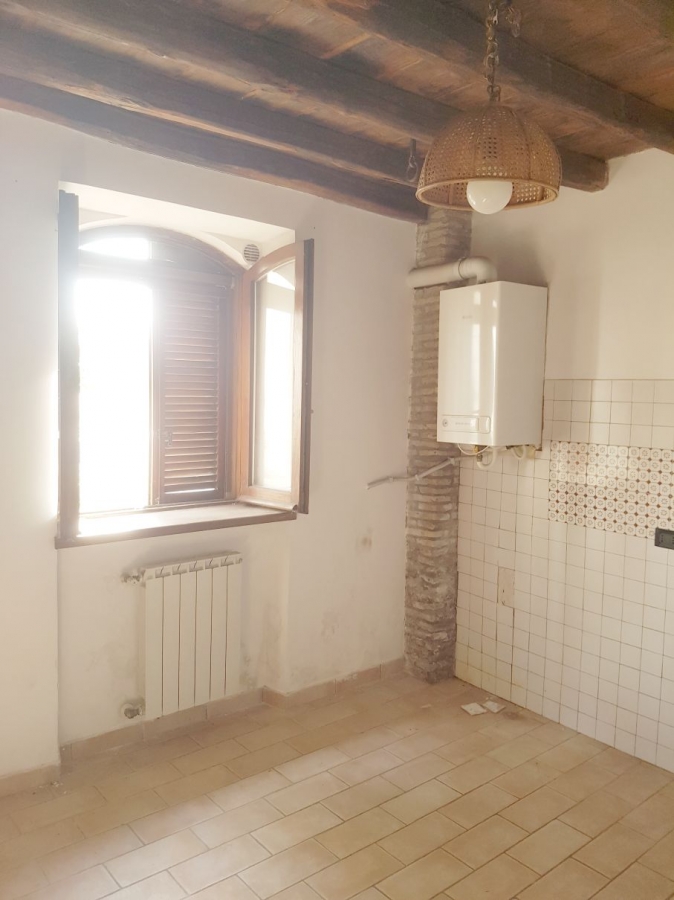 Appartamento PIAZZA CASTELLO DI PORCARECCIA  - foto 4