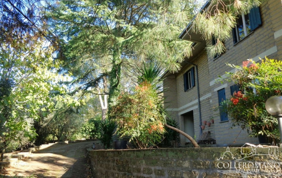 Villa Loc. Colleromano  - foto 11