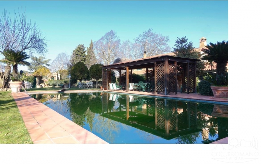 Villa Loc. Colleromano  - foto 2