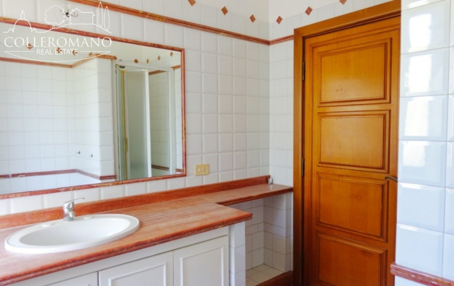 Villa Loc. Colleromano  - foto 17