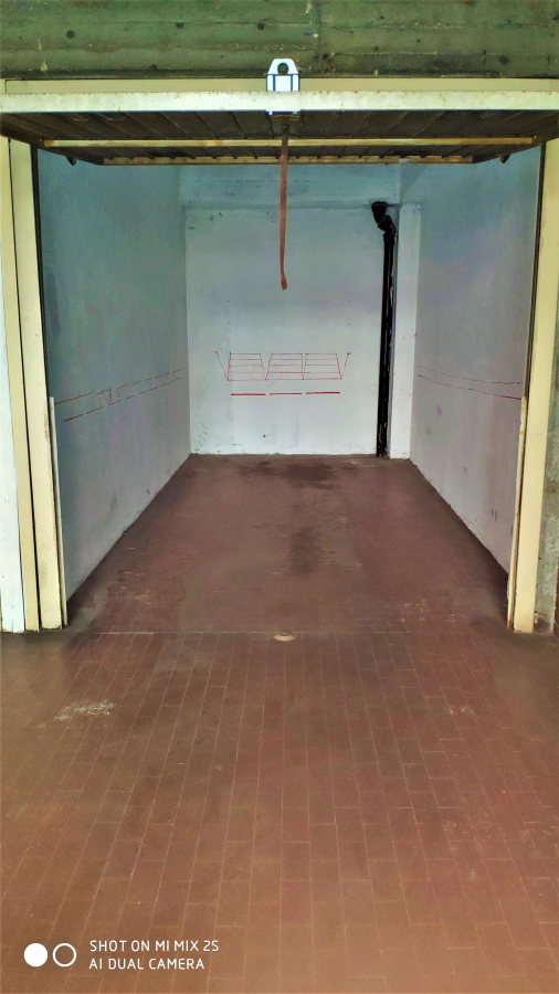 Box - Garage - Posto Auto Via Barolo  - foto 3
