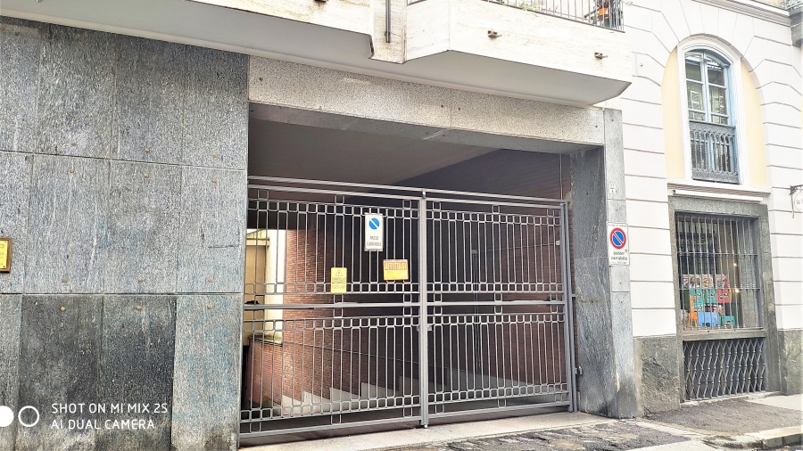 Box - Garage - Posto Auto Via Barolo  - foto 2