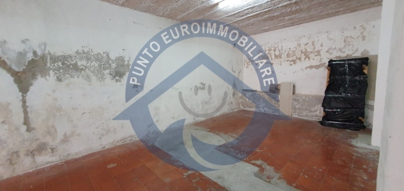 Box - Garage - Posto Auto Via Bartolo Longo 420  - foto 6