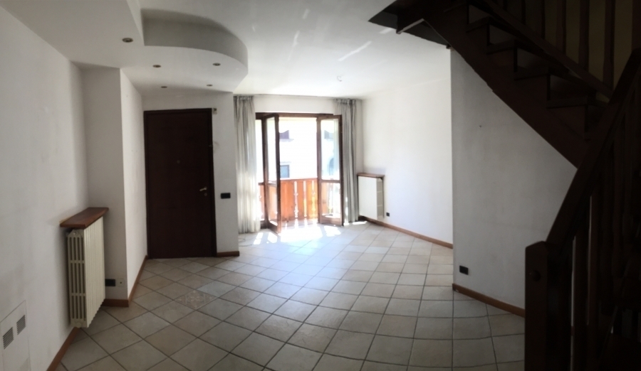 Porzione di casa  - foto 2