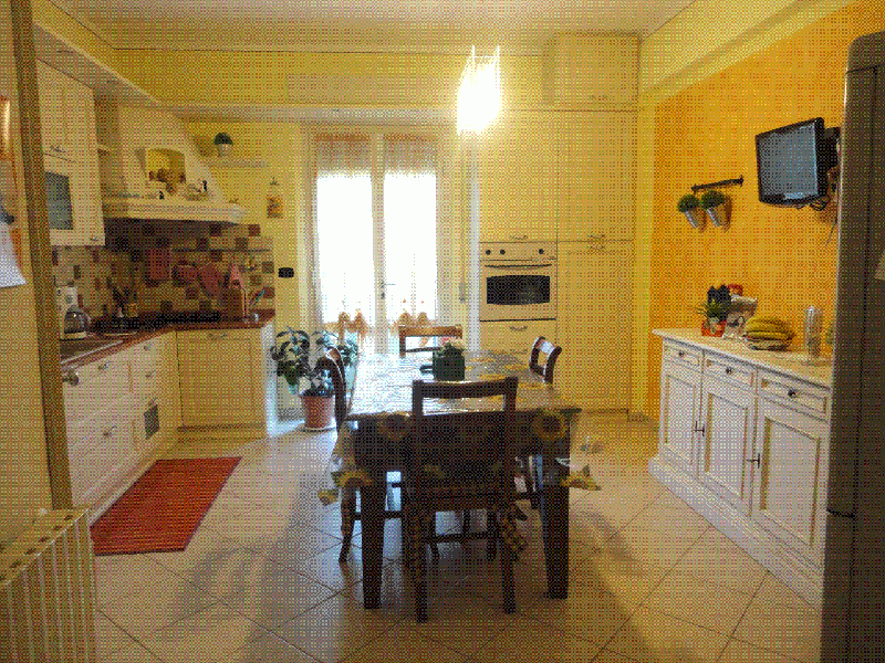Appartamento via Busoni  - foto 2